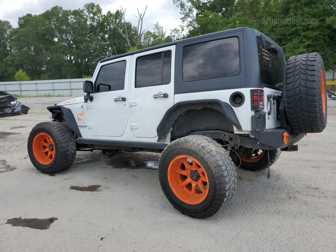 2014 Jeep Wrangler Unlimited Sahara White vin: 1C4BJWEG7EL310733