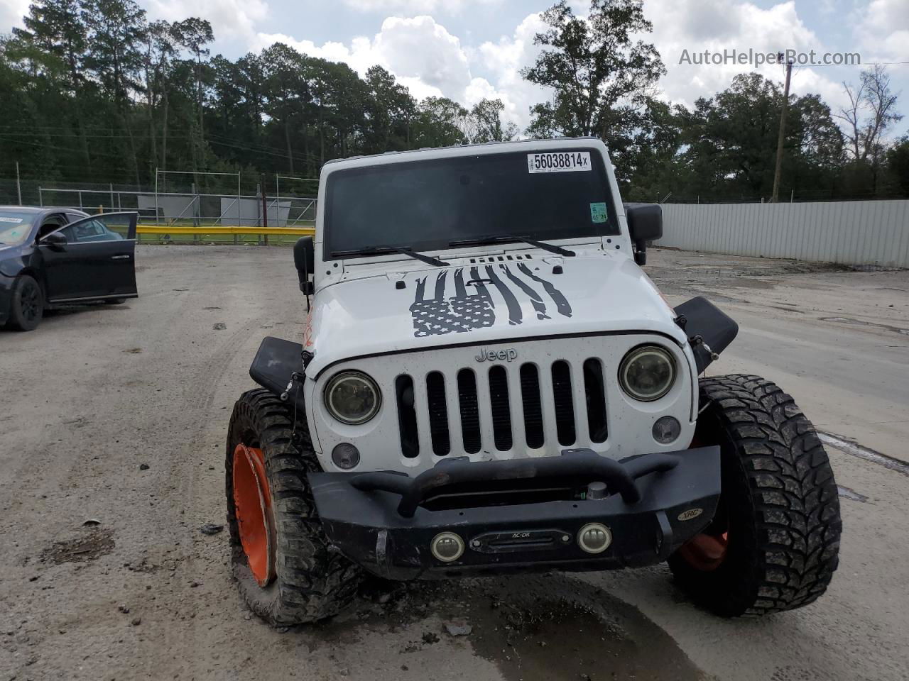 2014 Jeep Wrangler Unlimited Sahara White vin: 1C4BJWEG7EL310733