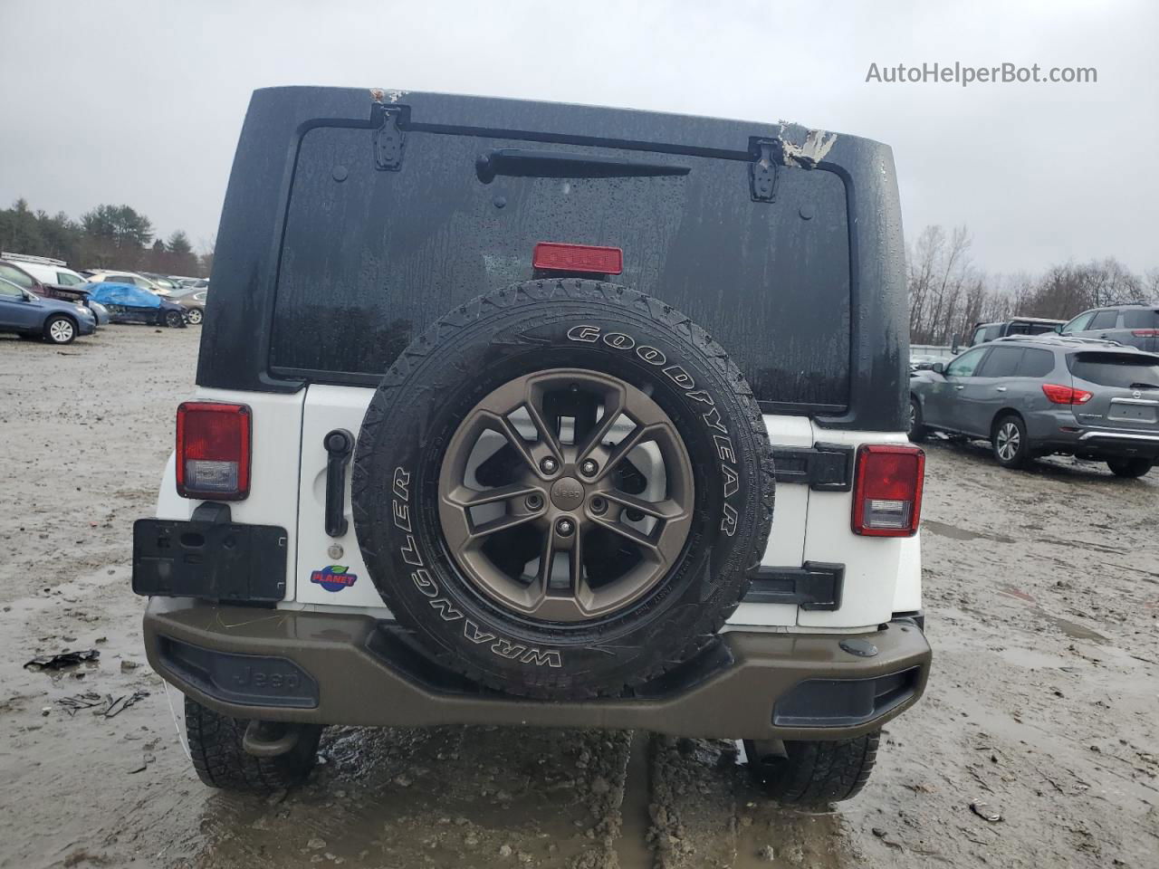 2017 Jeep Wrangler Unlimited Sahara White vin: 1C4BJWEG7HL504926