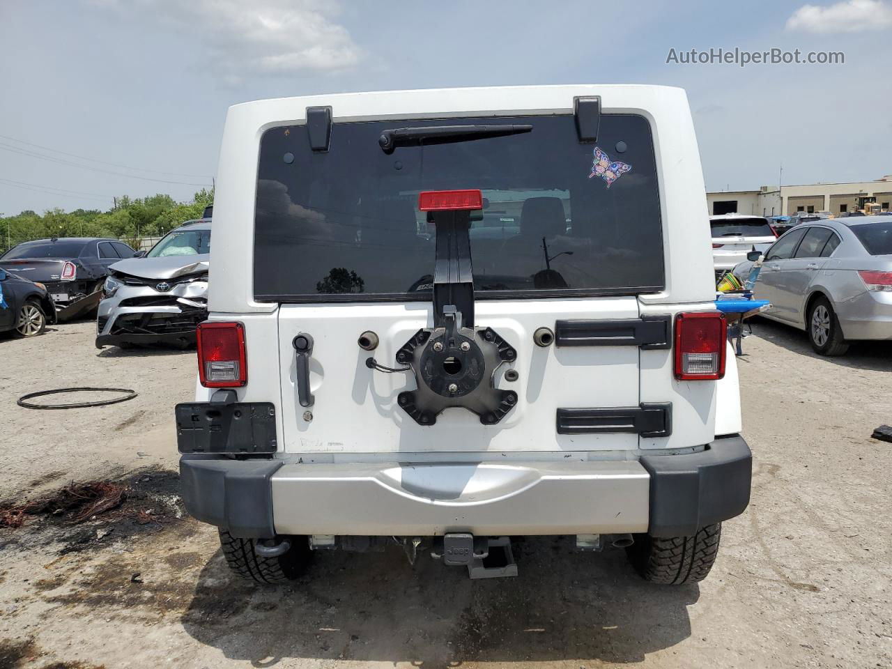 2017 Jeep Wrangler Unlimited Sahara White vin: 1C4BJWEG7HL728567