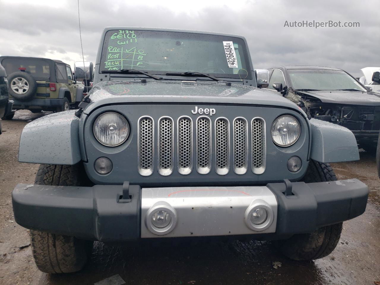 2014 Jeep Wrangler Unlimited Sahara Gray vin: 1C4BJWEG9EL273278