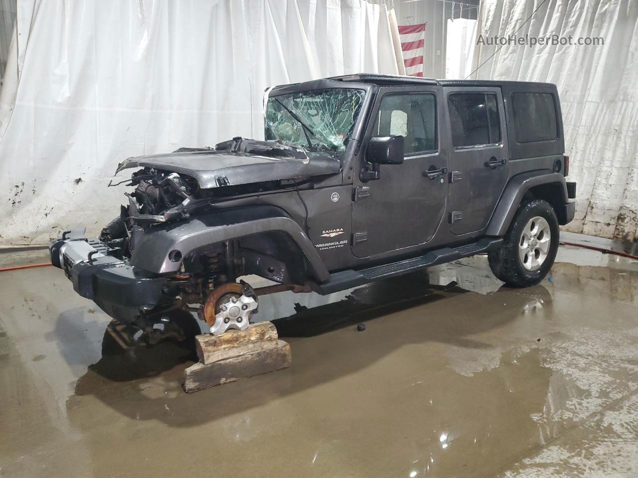 2014 Jeep Wrangler Unlimited Sahara Gray vin: 1C4BJWEG9EL292056