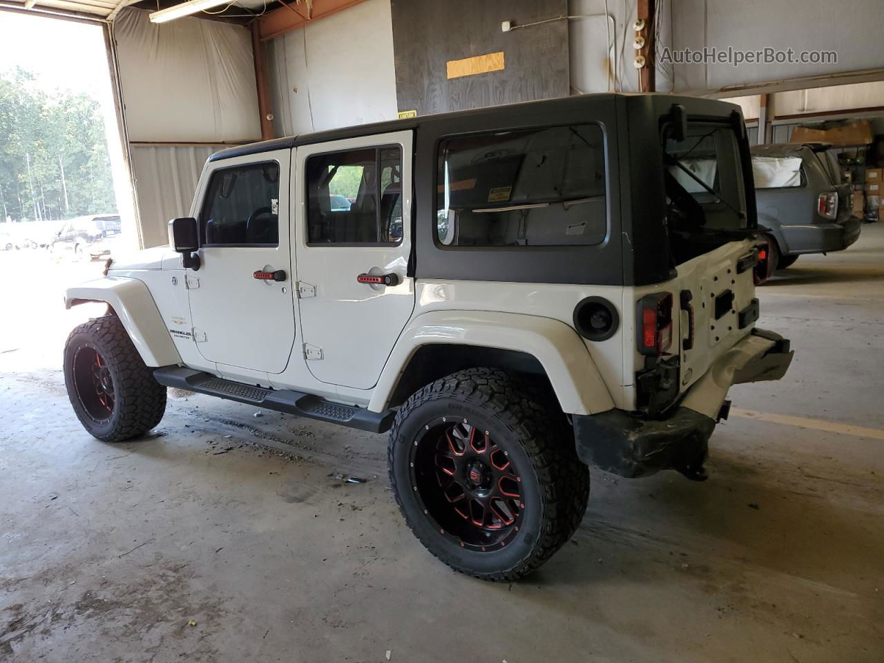 2014 Jeep Wrangler Unlimited Sahara White vin: 1C4BJWEG9EL295538