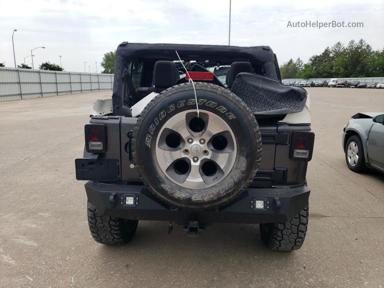 2017 Jeep Wrangler Unlimited Sahara Black vin: 1C4BJWEGXHL575523