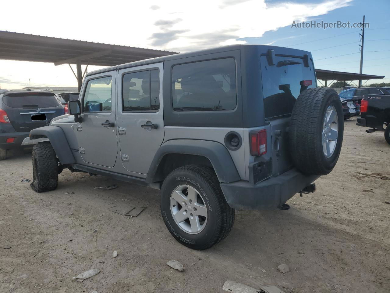 2014 Jeep Wrangler Unlimited Rubicon Silver vin: 1C4BJWFG2EL161565