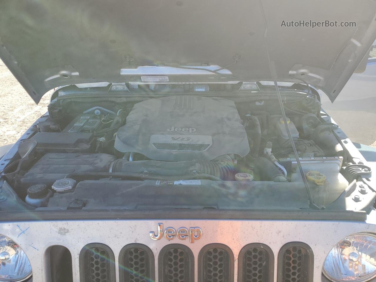 2014 Jeep Wrangler Unlimited Rubicon Silver vin: 1C4BJWFG7EL160296