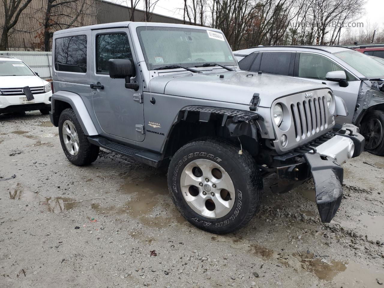 2014 Jeep Wrangler Sahara Silver vin: 1C4GJWBGXEL196169