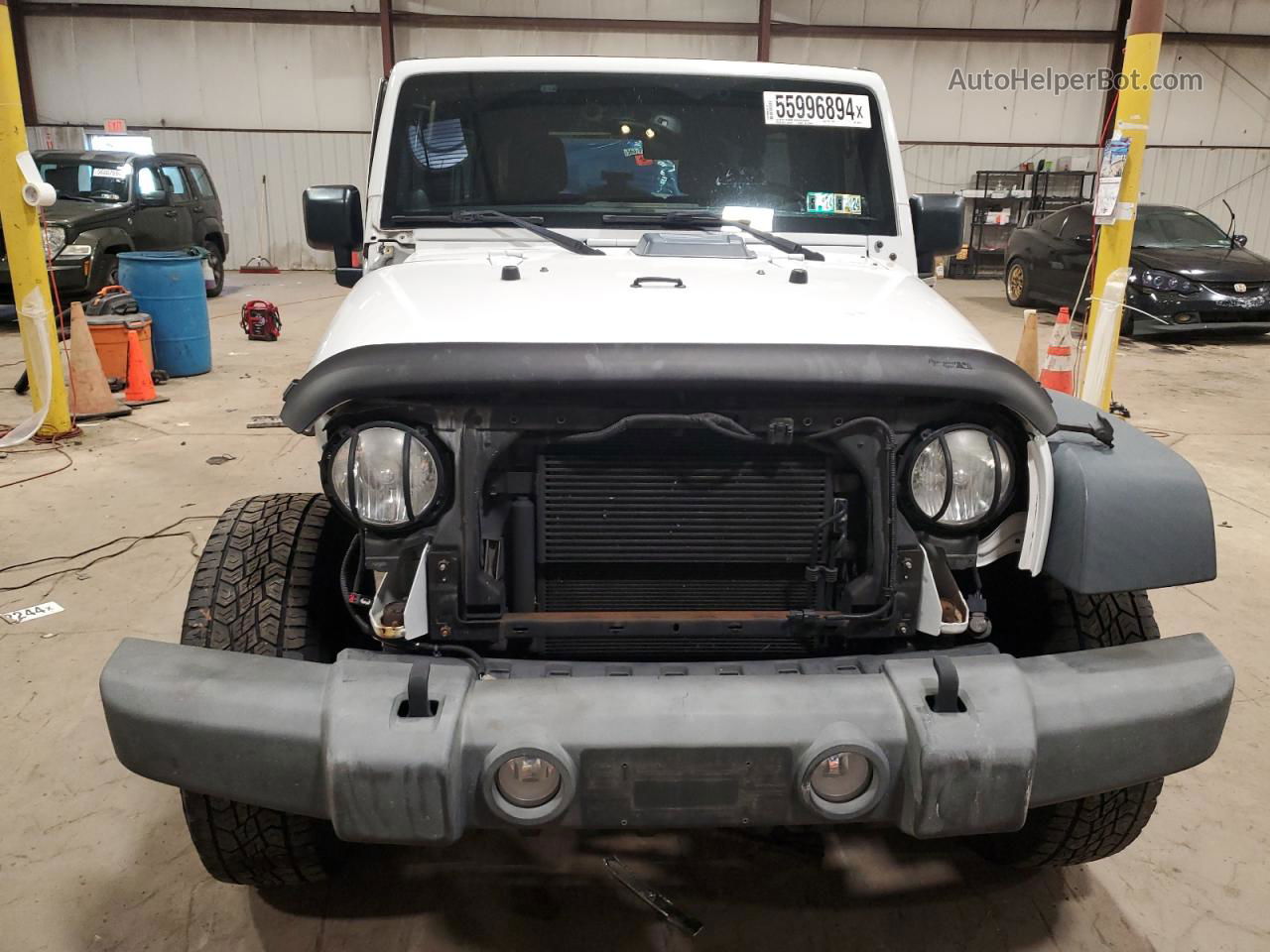 2014 Jeep Wrangler Unlimited Sport White vin: 1C4HJWDG3EL305122