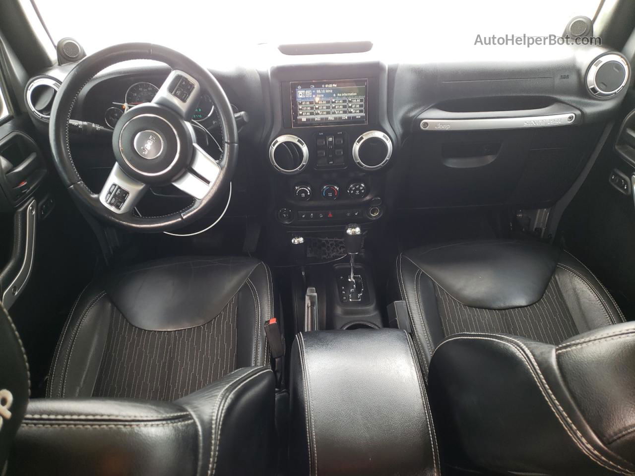 2014 Jeep Wrangler Unlimited Sport Серебряный vin: 1C4HJWDG4EL205790