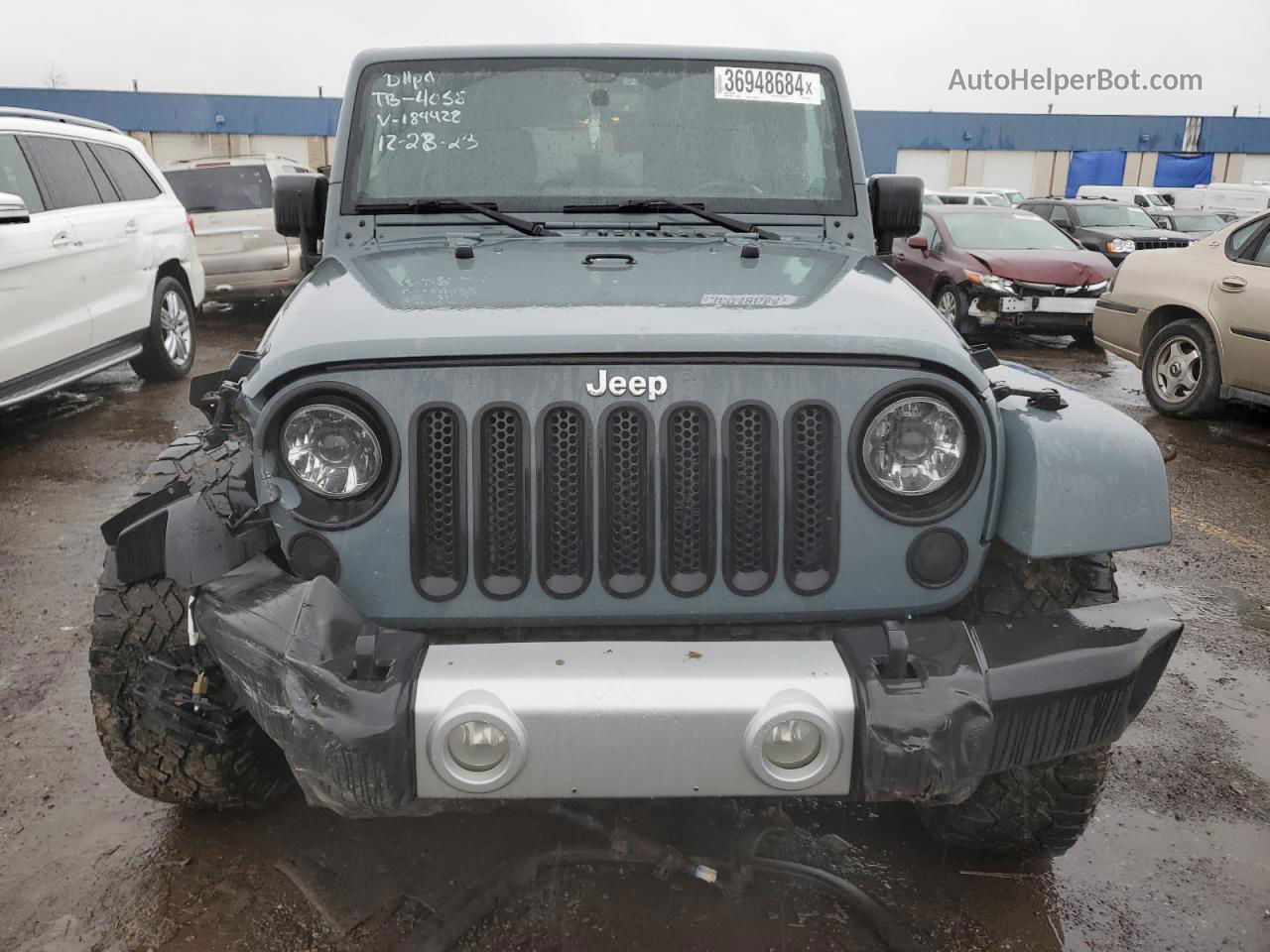 2014 Jeep Wrangler Unlimited Sahara Gray vin: 1C4HJWEG3EL184428