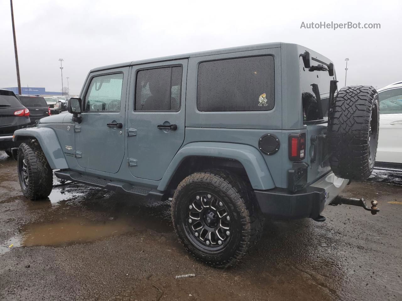 2014 Jeep Wrangler Unlimited Sahara Gray vin: 1C4HJWEG3EL184428