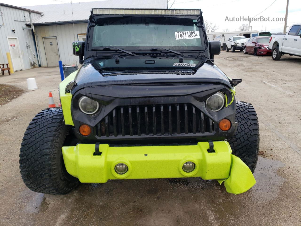 2014 Jeep Wrangler Unlimited Sahara Two Tone vin: 1C4HJWEG3EL236768