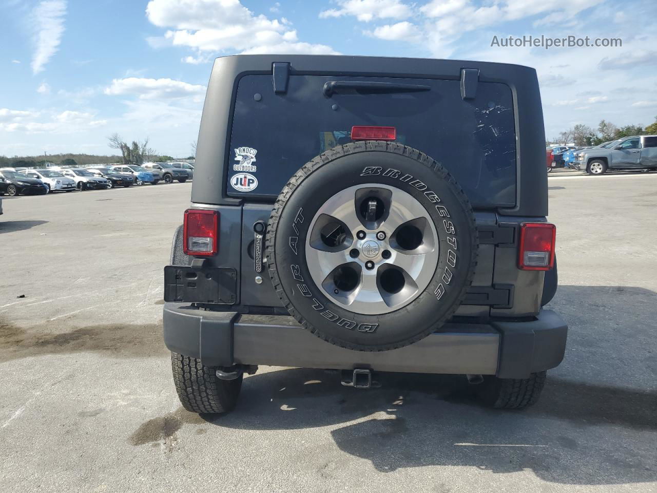 2017 Jeep Wrangler Unlimited Sahara Gray vin: 1C4HJWEG3HL606962