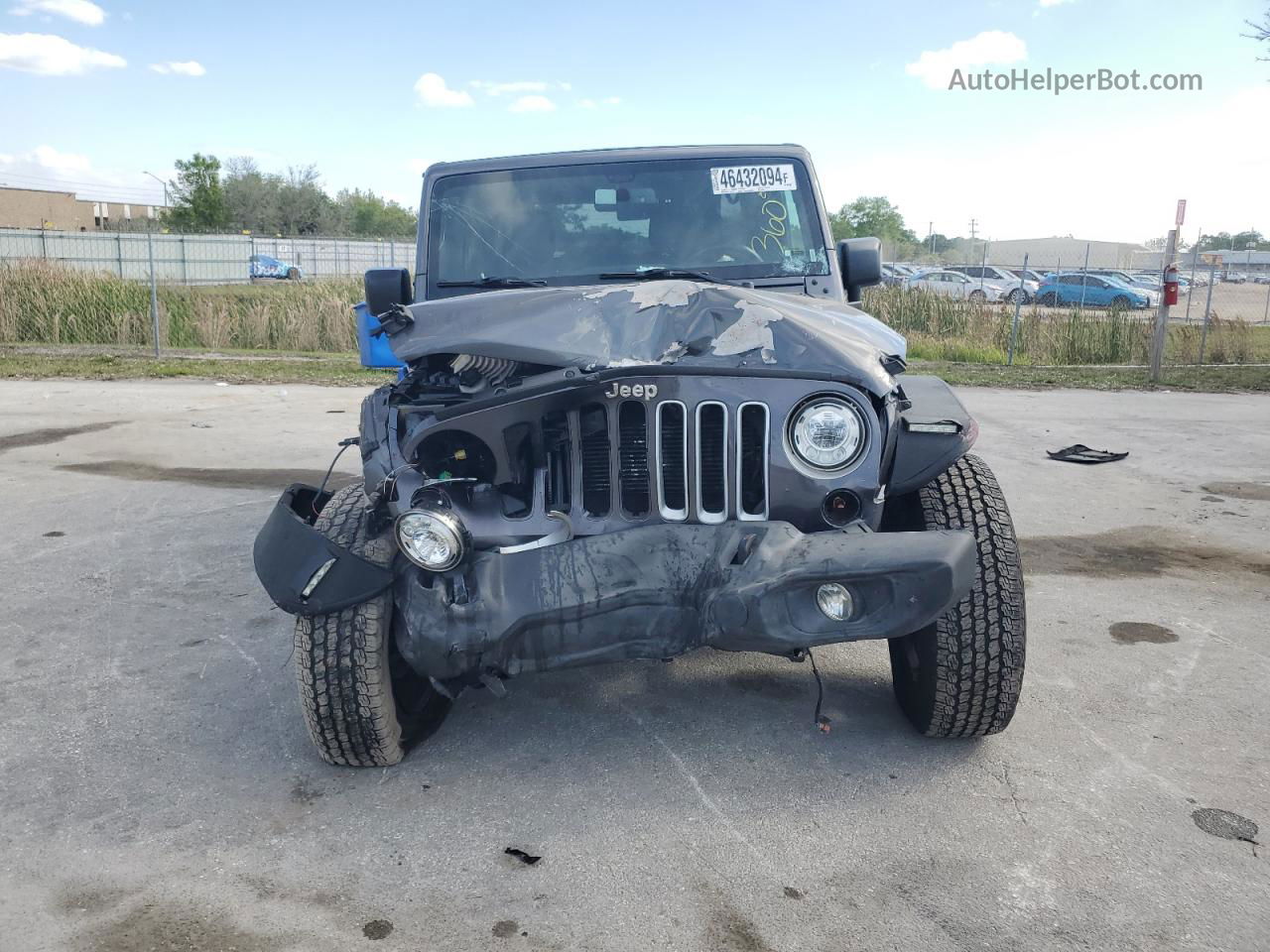 2017 Jeep Wrangler Unlimited Sahara Gray vin: 1C4HJWEG3HL606962