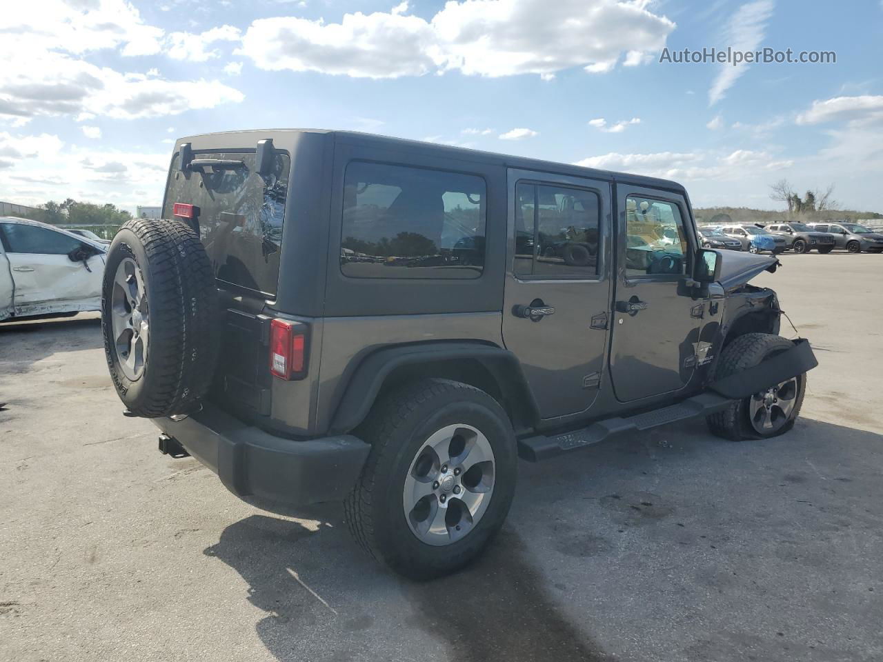 2017 Jeep Wrangler Unlimited Sahara Gray vin: 1C4HJWEG3HL606962