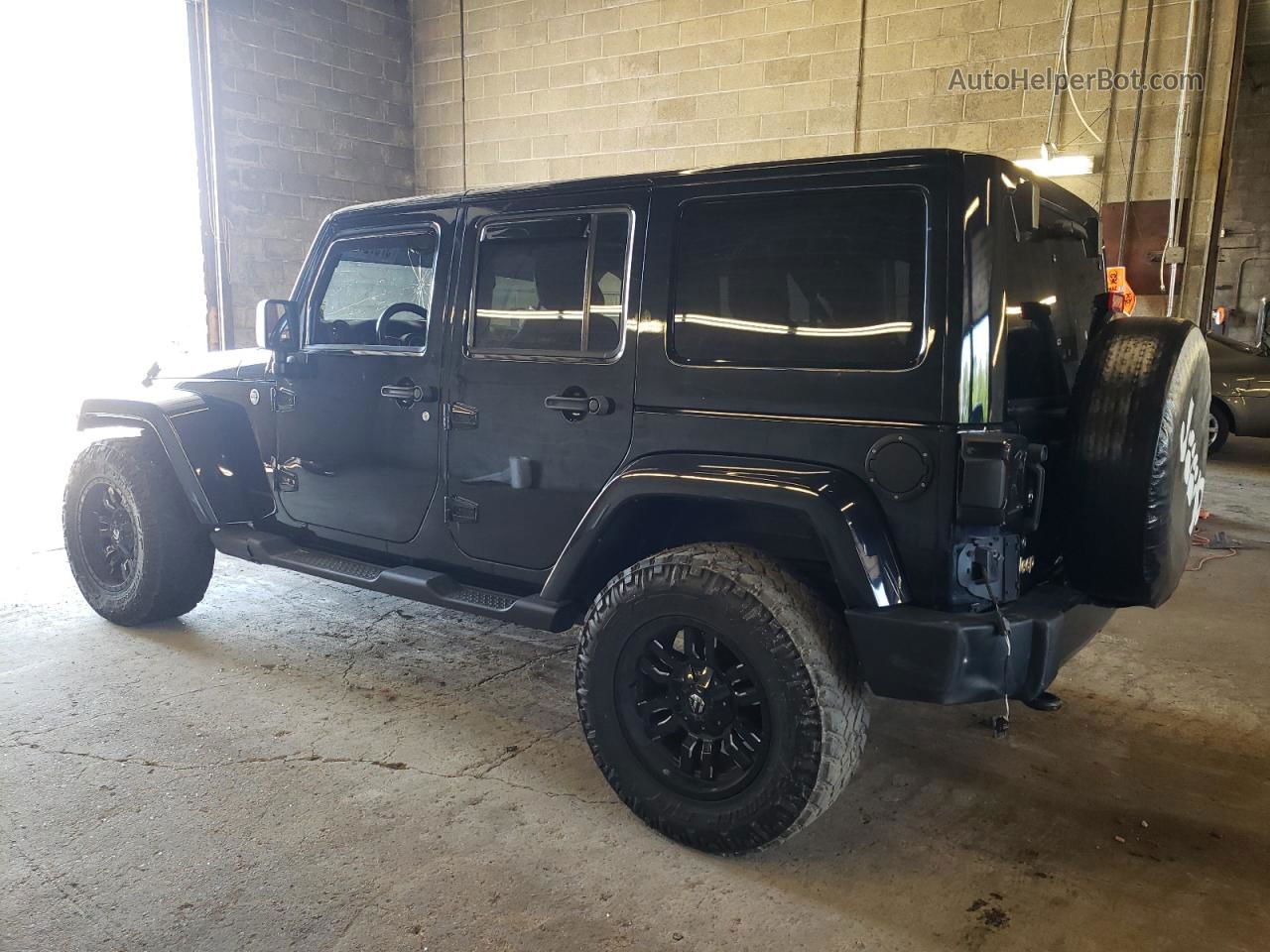 2014 Jeep Wrangler Unlimited Sahara Black vin: 1C4HJWEG7EL202946