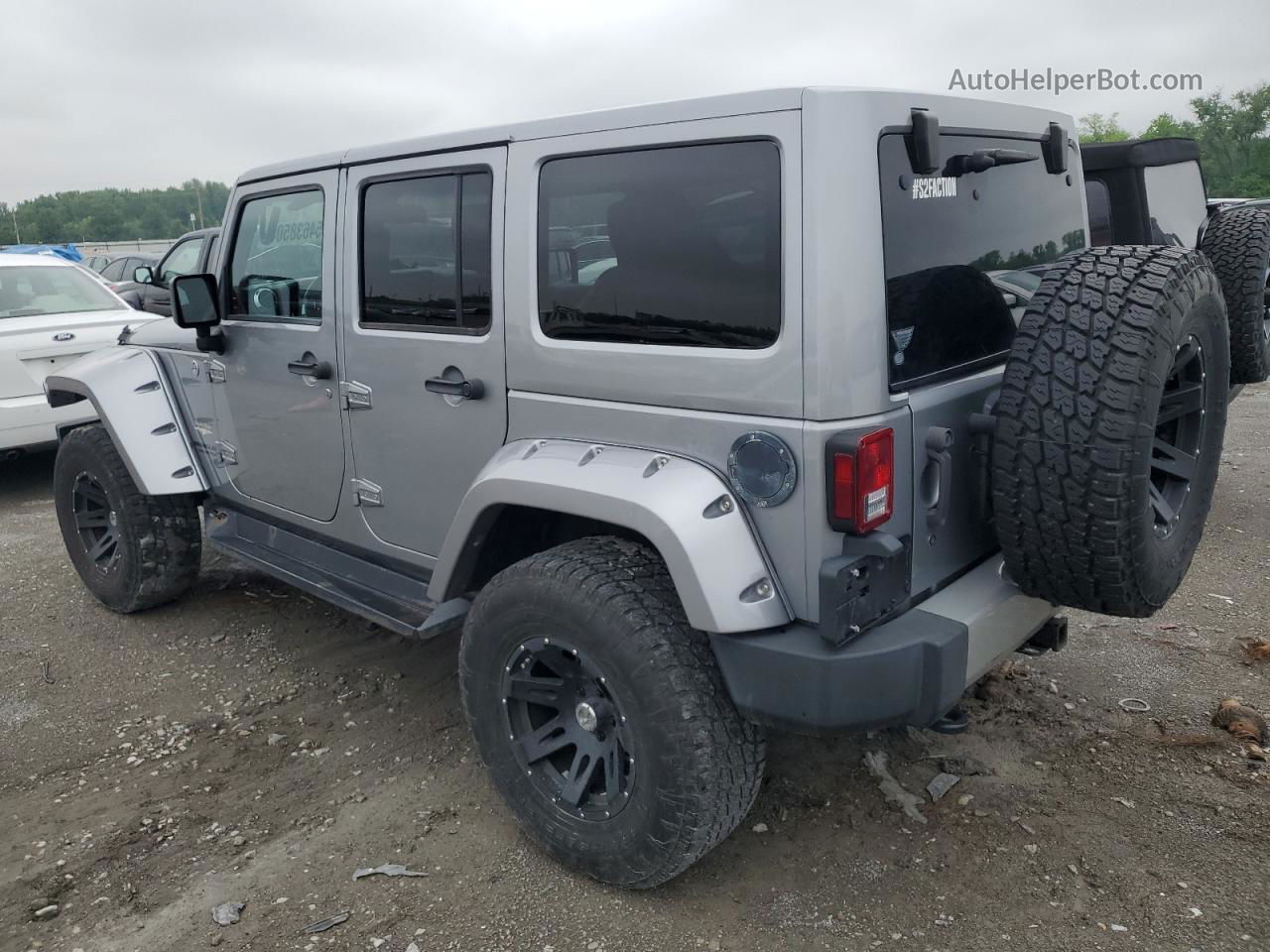 2014 Jeep Wrangler Unlimited Sahara Gray vin: 1C4HJWEG8EL104640