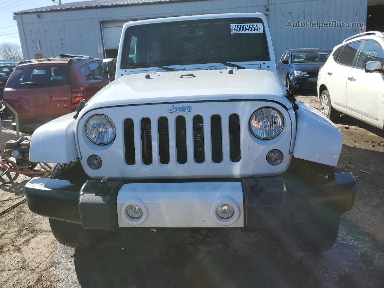 2014 Jeep Wrangler Unlimited Sahara White vin: 1C4HJWEG8EL196574