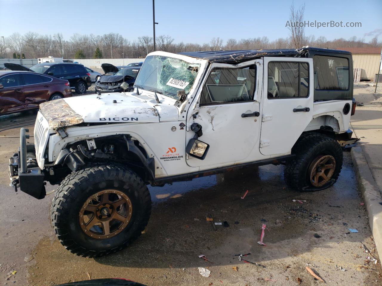 2014 Jeep Wrangler Unlimited Rubicon White vin: 1C4HJWFG3EL244920