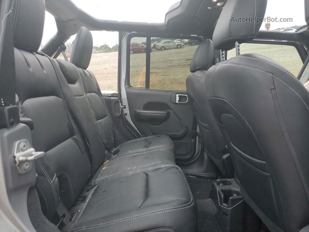 2019 Jeep Wrangler Unlimited Sport Silver vin: 1C4HJXDN7KW586016