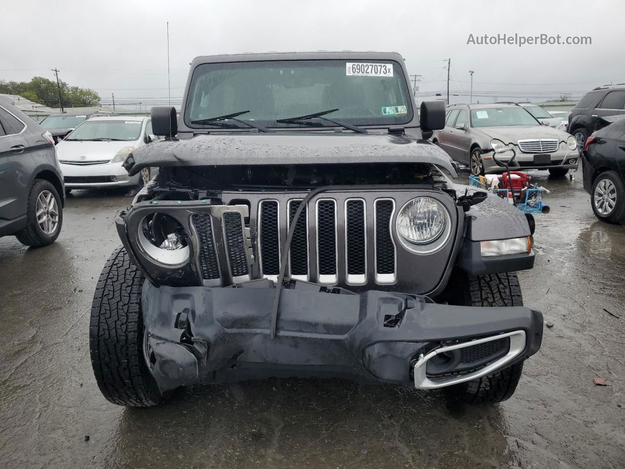 2019 Jeep Wrangler Unlimited Sahara Gray vin: 1C4HJXEG0KW619552