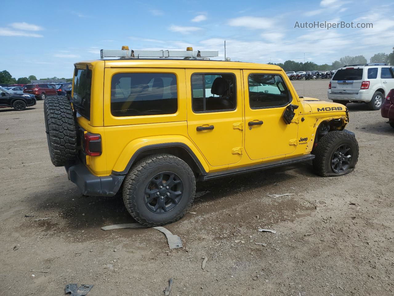 2019 Jeep Wrangler Unlimited Sahara Желтый vin: 1C4HJXEG4KW549196
