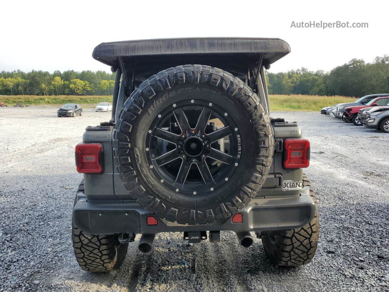 2019 Jeep Wrangler Unlimited Sahara Gray vin: 1C4HJXEG5KW604321