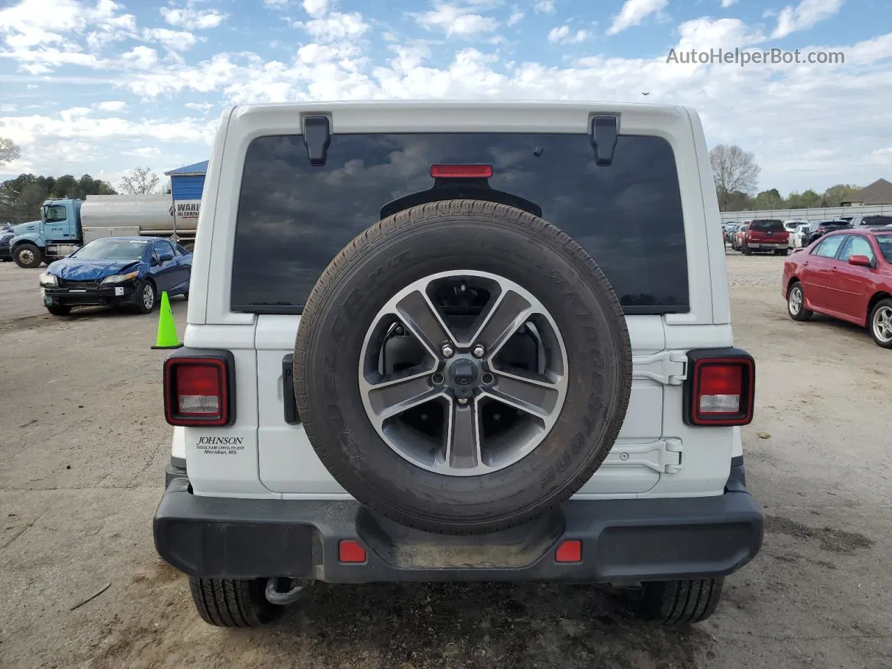 2023 Jeep Wrangler Sahara White vin: 1C4HJXEG8PW665718