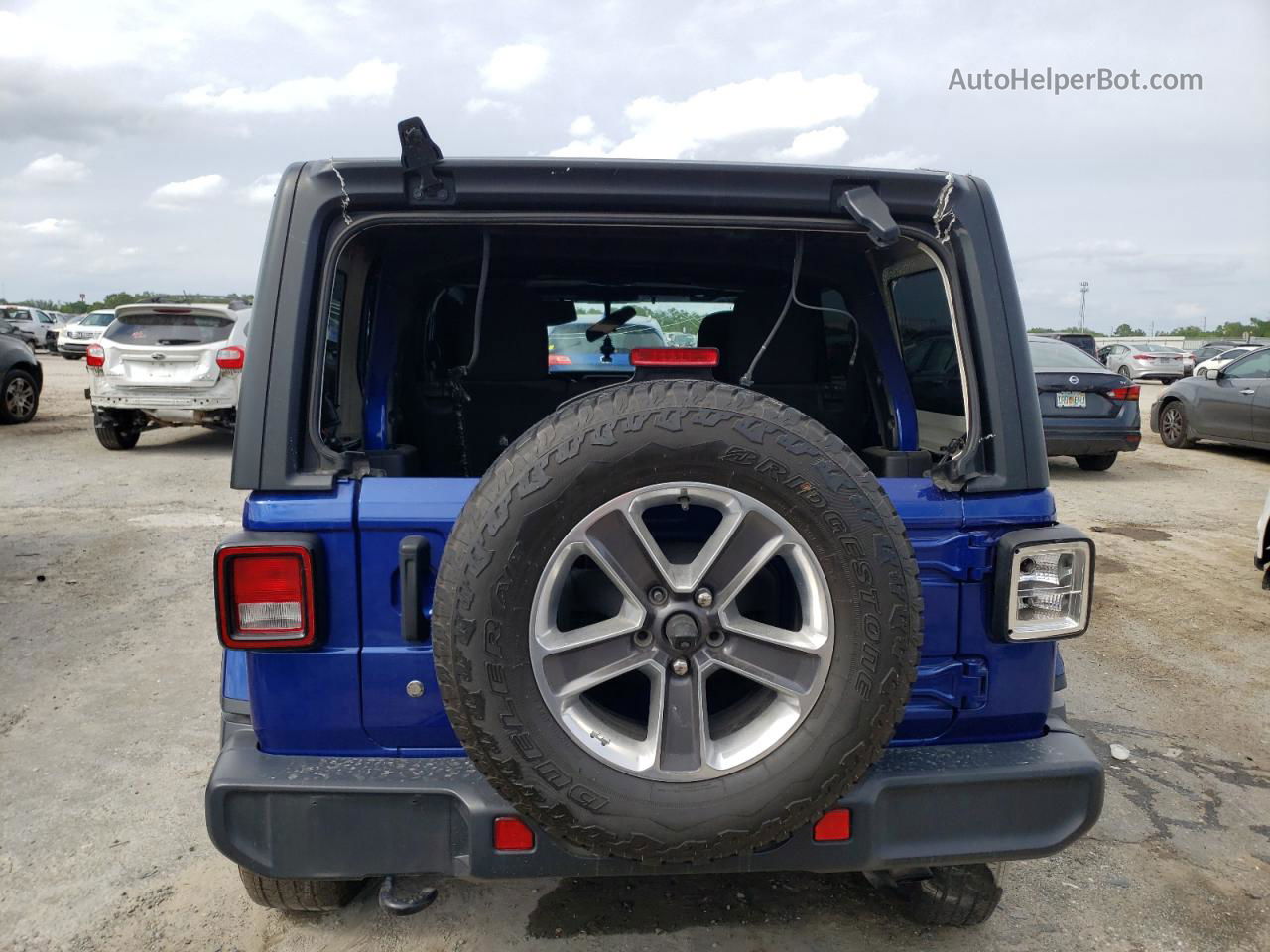 2019 Jeep Wrangler Unlimited Sahara Blue vin: 1C4HJXEN1KW687115