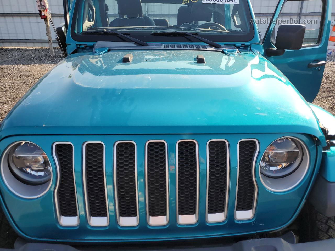 2019 Jeep Wrangler Unlimited Sahara Turquoise vin: 1C4HJXEN2KW630468