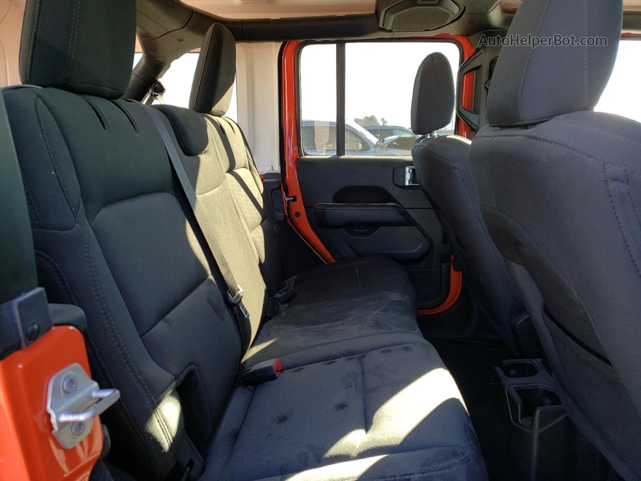 2019 Jeep Wrangler Unlimited Sahara Orange vin: 1C4HJXEN2KW687141