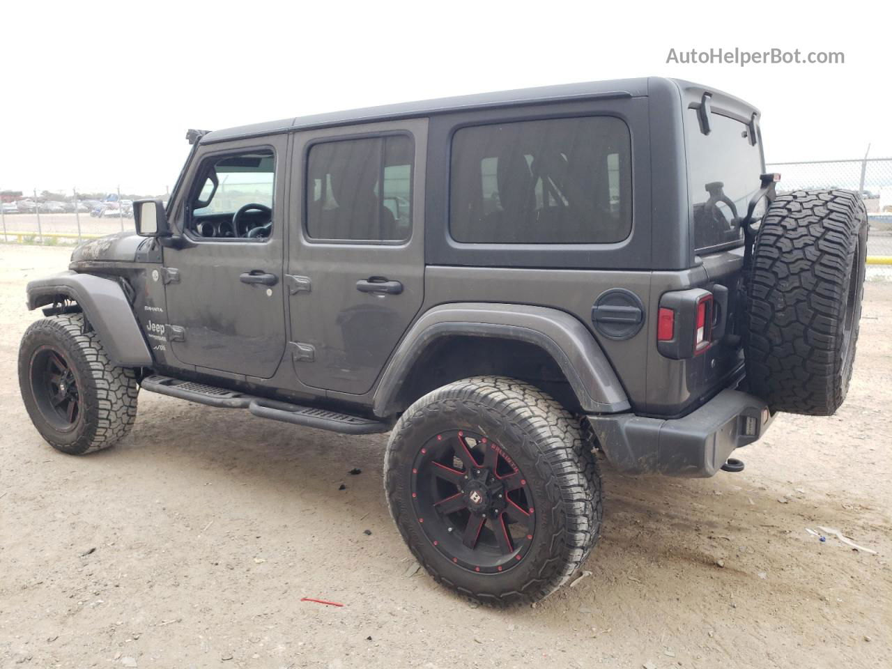 2019 Jeep Wrangler Unlimited Sahara Gray vin: 1C4HJXEN8KW562015