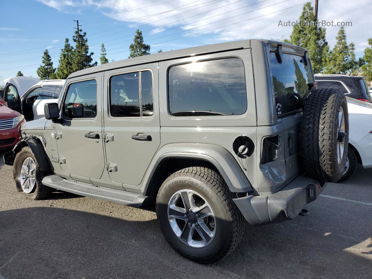 2019 Jeep Wrangler Unlimited Sahara Gray vin: 1C4HJXENXKW521031