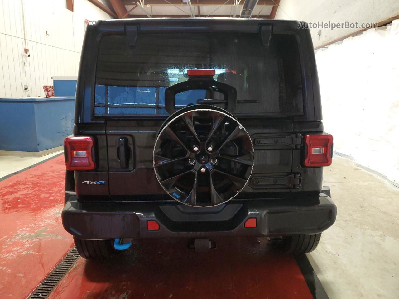 2023 Jeep Wrangler Sahara 4xe Черный vin: 1C4JJXP69PW630627