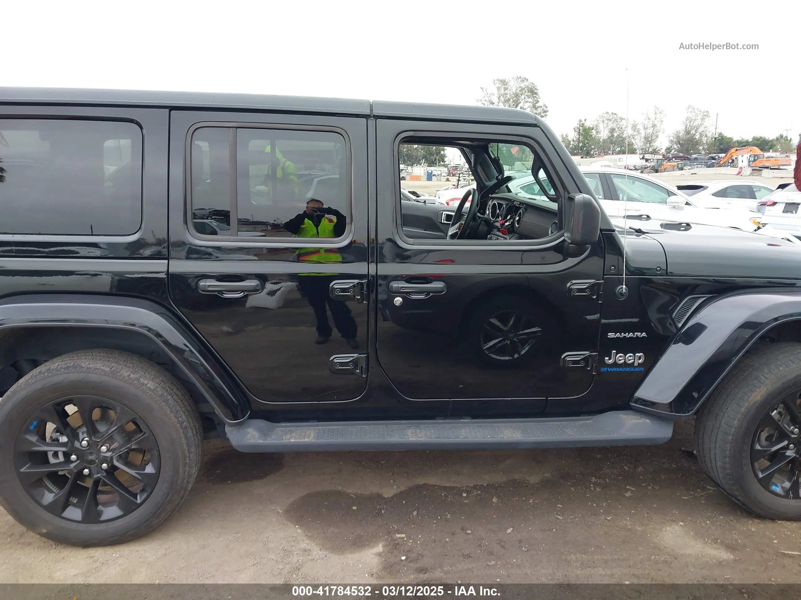 2023 Jeep Wrangler 4xe Sahara 4x4 Black vin: 1C4JJXP6XPW556327