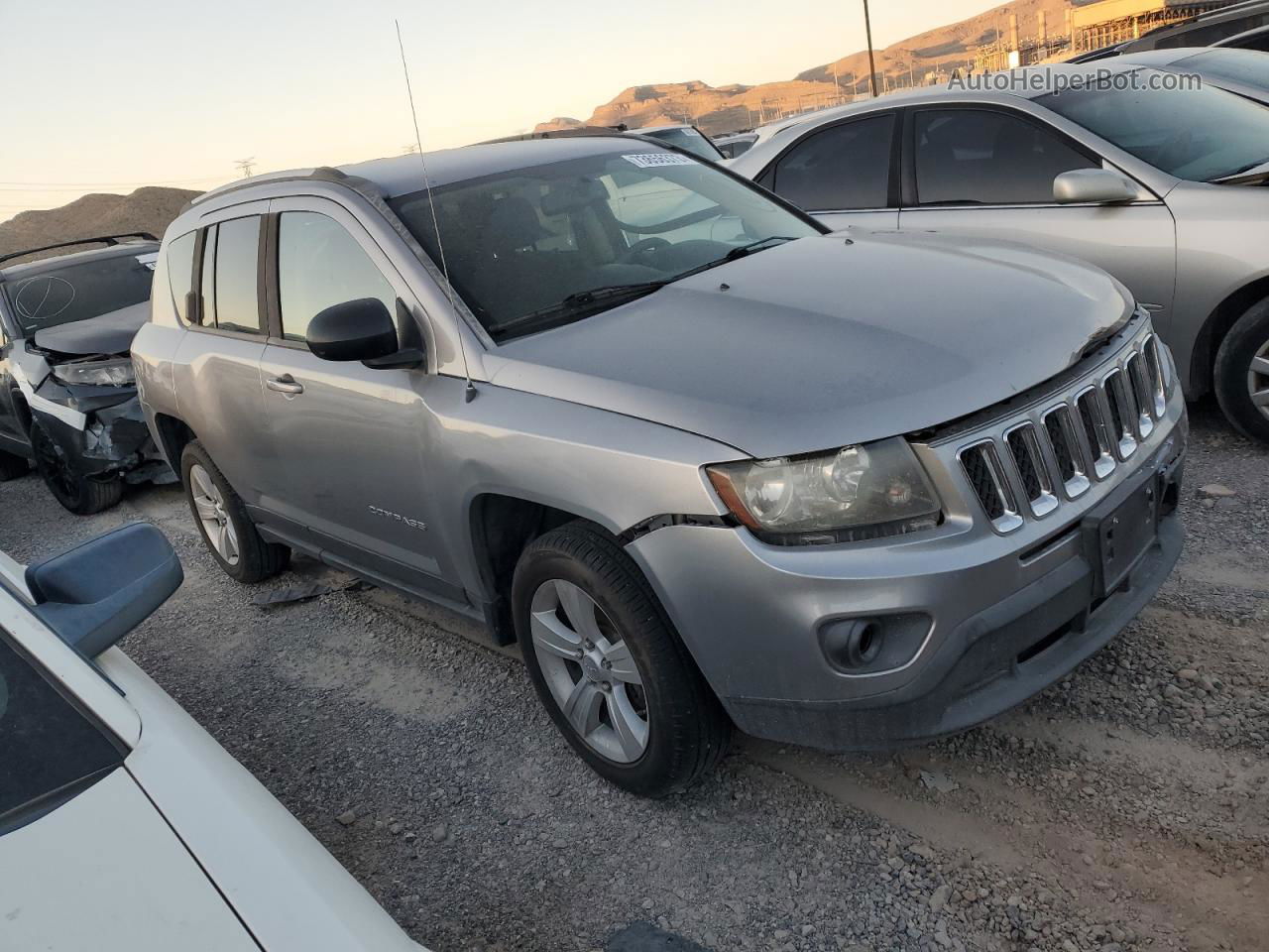 2016 Jeep Compass Sport Серый vin: 1C4NJCBA1GD560543