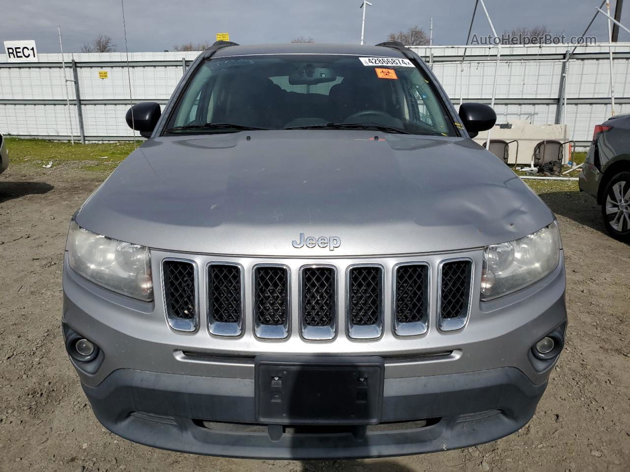 2016 Jeep Compass Sport Серебряный vin: 1C4NJCBA2GD615579