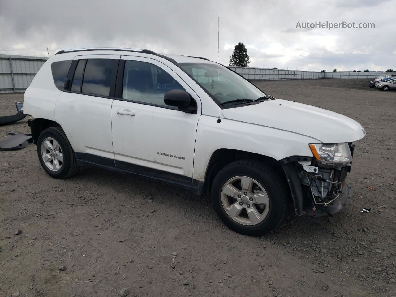 2013 Jeep Compass Sport White vin: 1C4NJCBA4DD102443