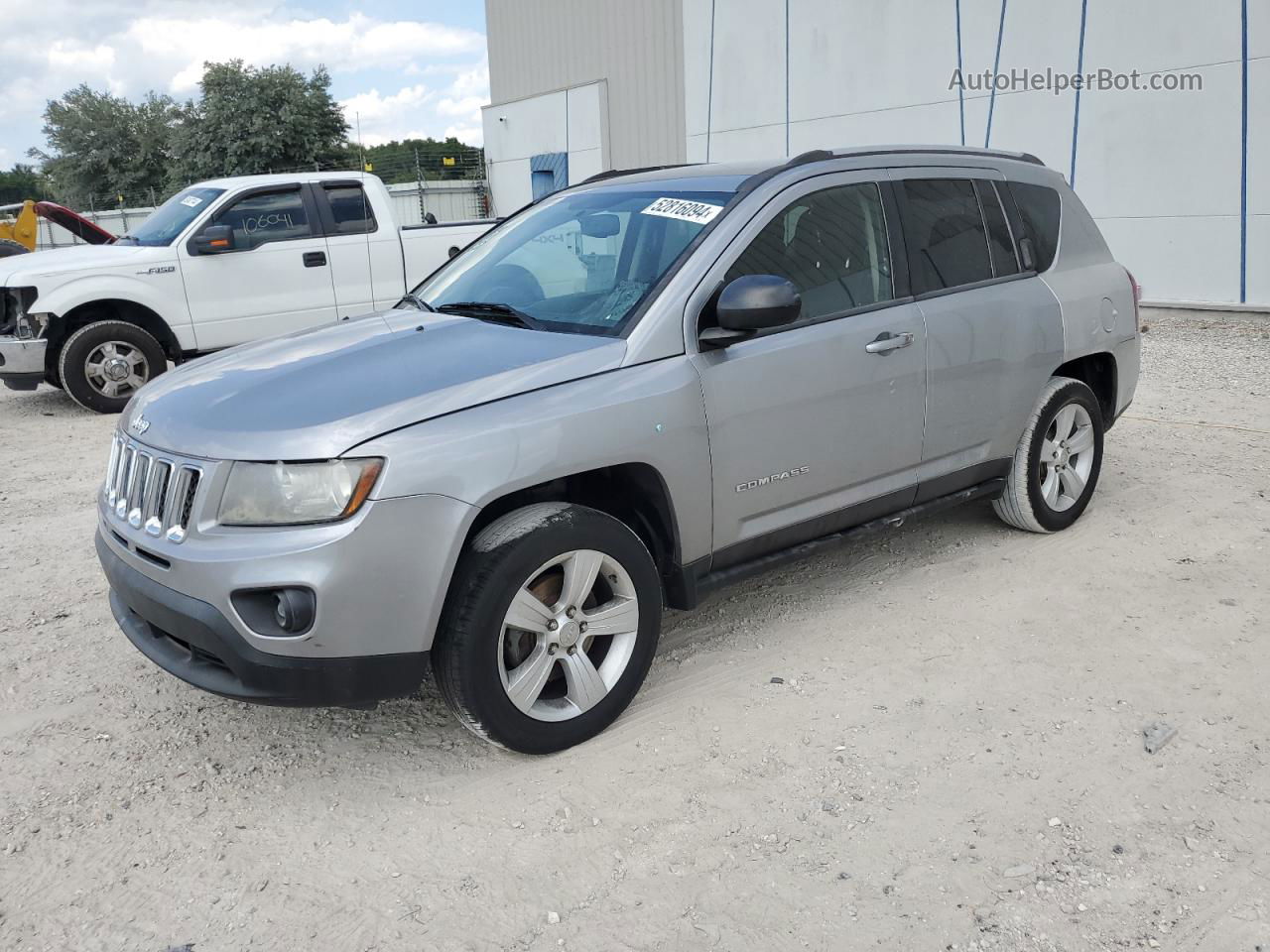 2016 Jeep Compass Sport Silver vin: 1C4NJCBAXGD688022