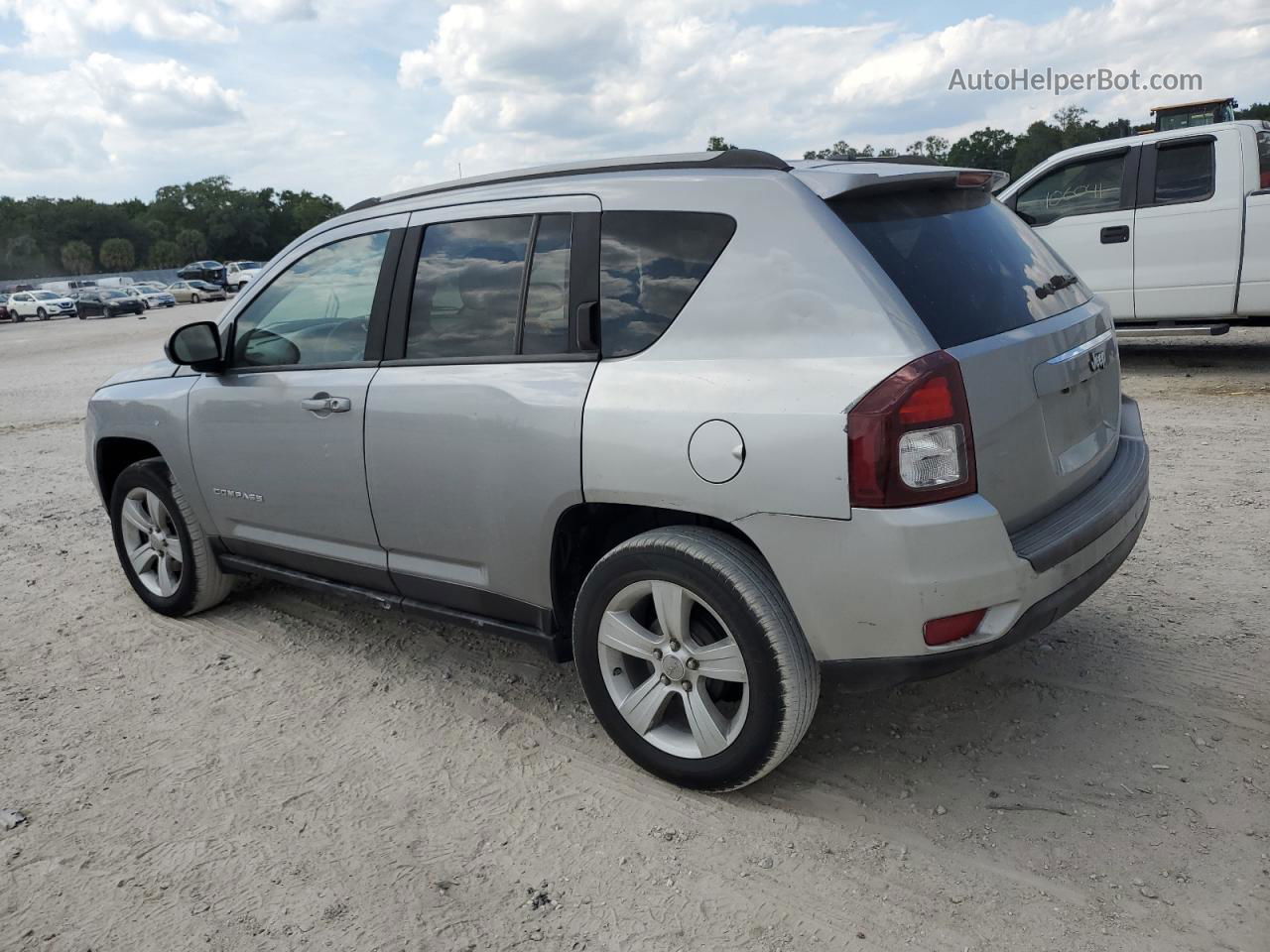 2016 Jeep Compass Sport Silver vin: 1C4NJCBAXGD688022