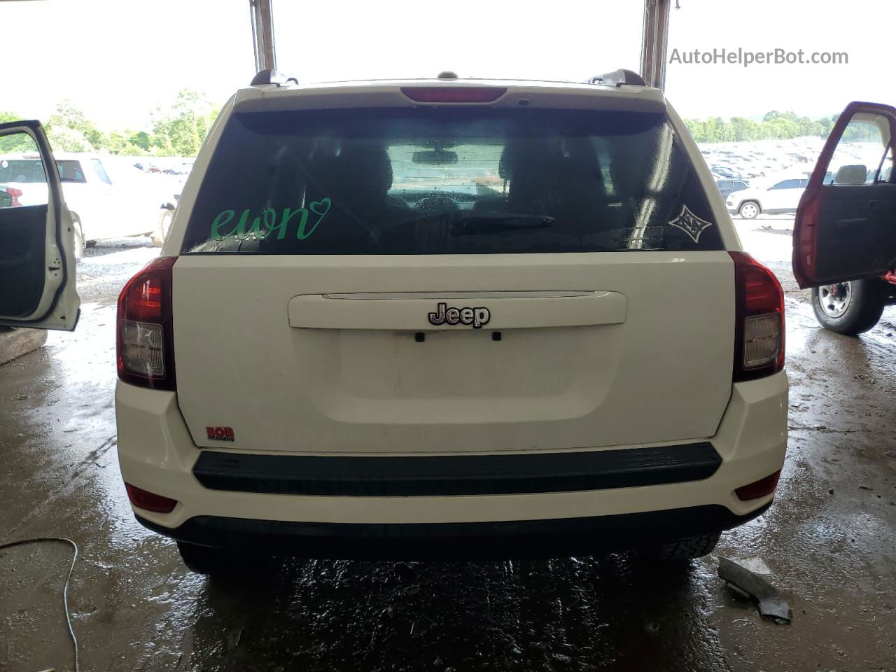 2016 Jeep Compass Sport White vin: 1C4NJCBB0GD765084