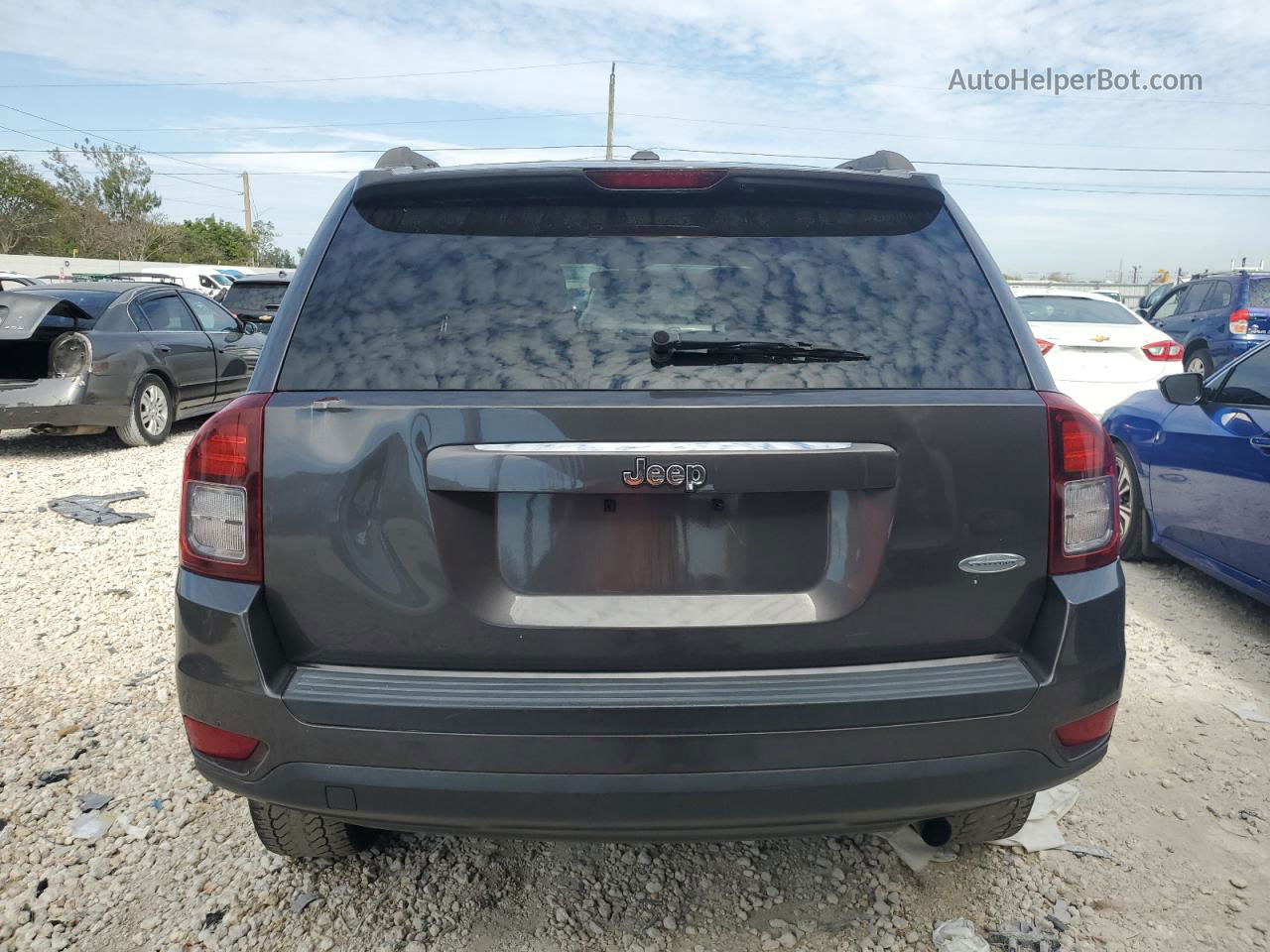 2016 Jeep Compass Latitude Gray vin: 1C4NJCEA0GD619769