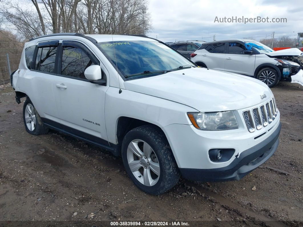 2016 Jeep Compass Latitude White vin: 1C4NJCEA1GD614998