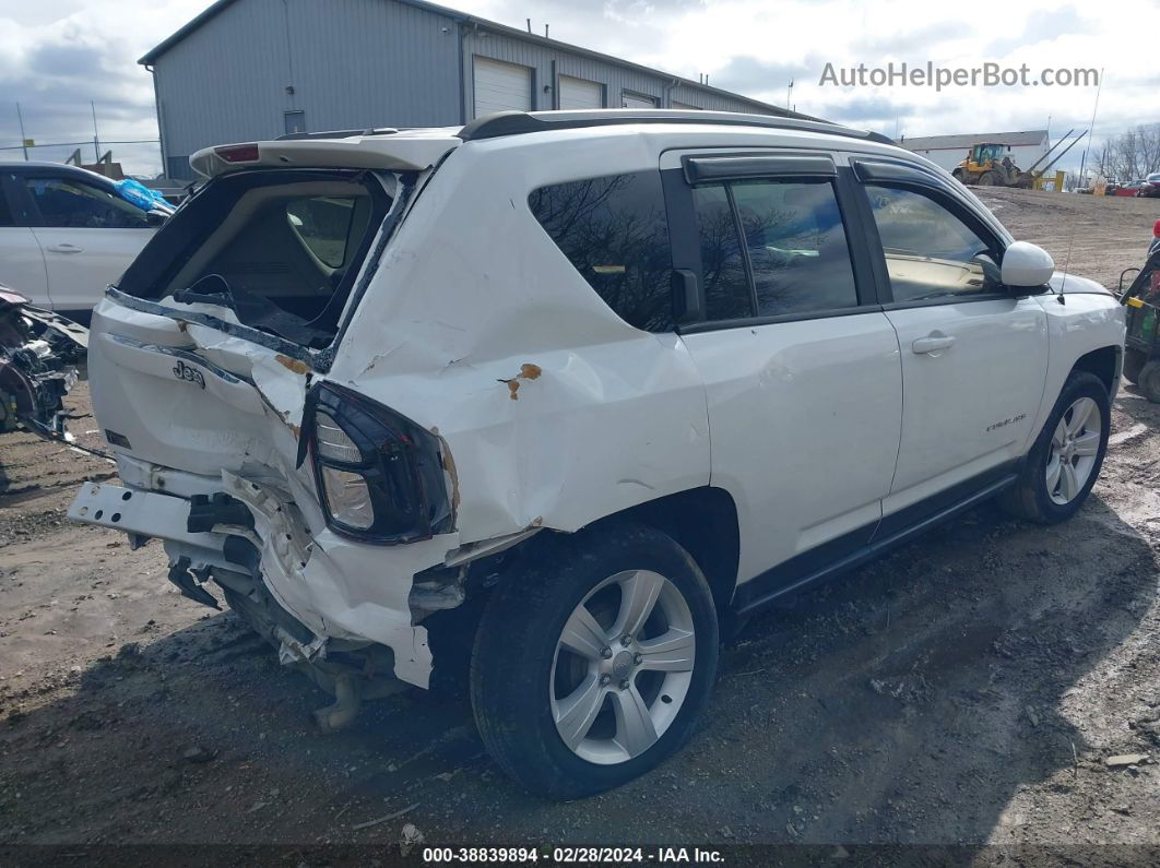 2016 Jeep Compass Latitude White vin: 1C4NJCEA1GD614998