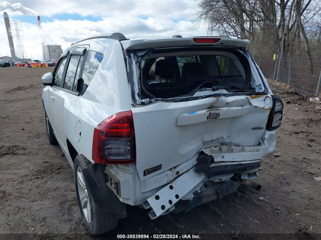 2016 Jeep Compass Latitude White vin: 1C4NJCEA1GD614998