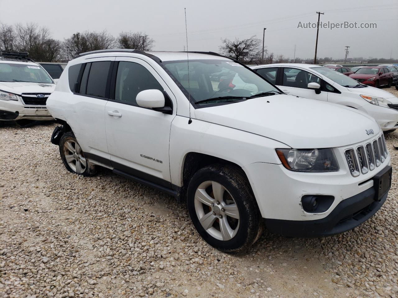 2016 Jeep Compass Latitude White vin: 1C4NJCEA2GD648254