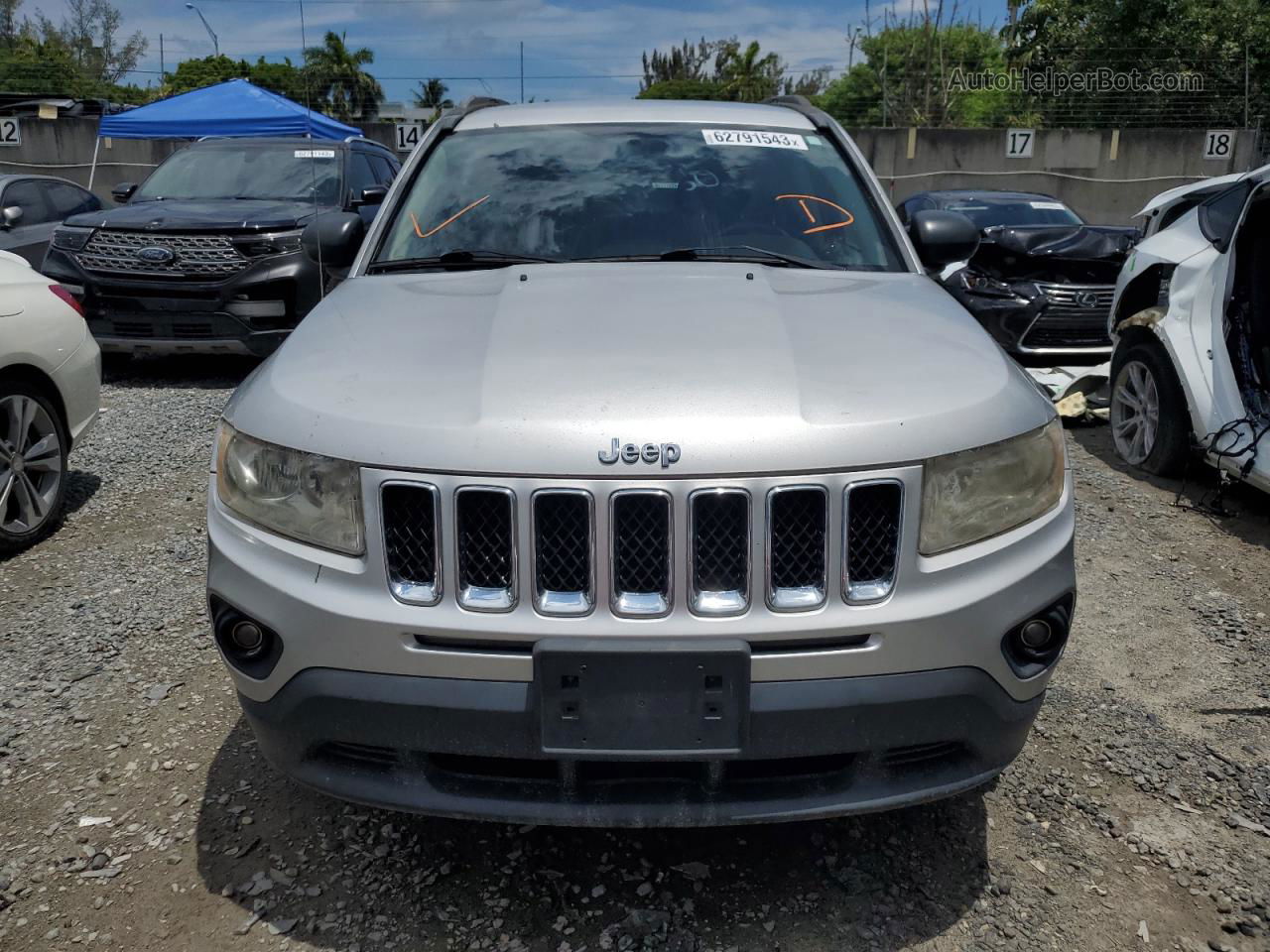 2013 Jeep Compass Latitude Silver vin: 1C4NJCEA3DD187710