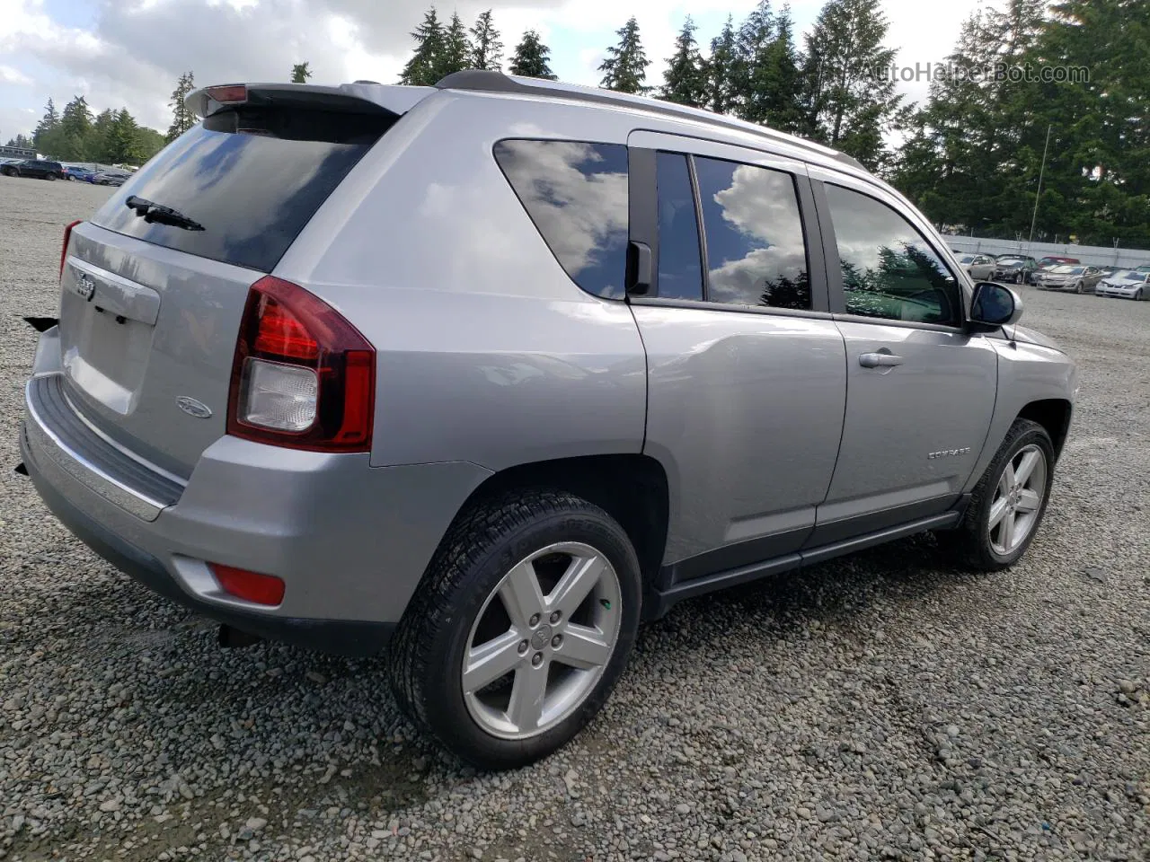 2014 Jeep Compass Latitude Silver vin: 1C4NJCEA4ED821656