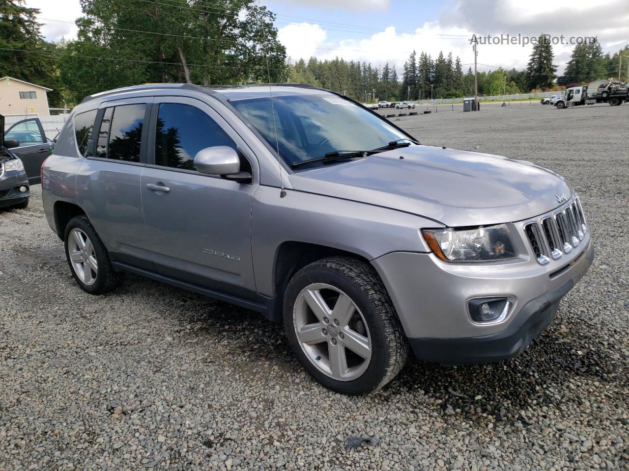 2014 Jeep Compass Latitude Silver vin: 1C4NJCEA4ED821656