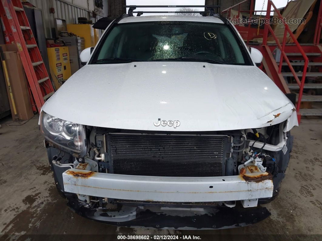 2014 Jeep Compass Latitude White vin: 1C4NJCEA5ED680158